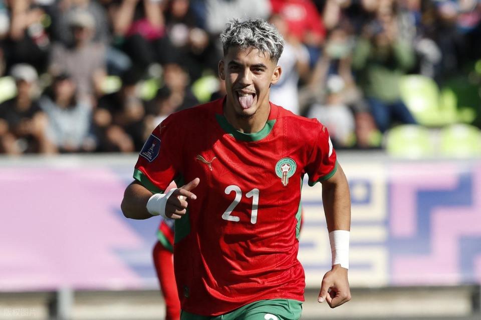 队迎战法国, 的胜者, 犯规