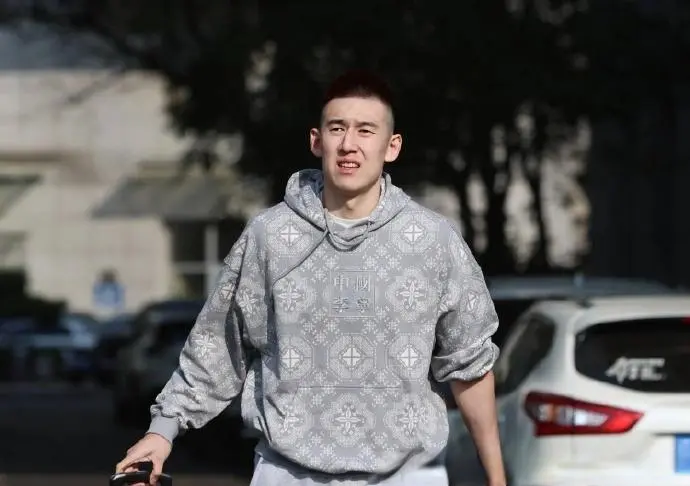 心球队为班, AA, 东为全运会